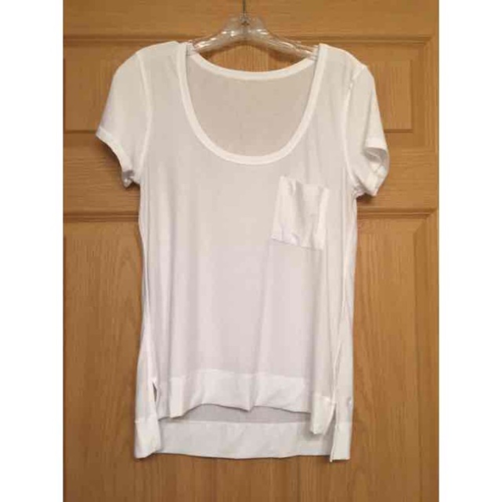 Lululemon tee